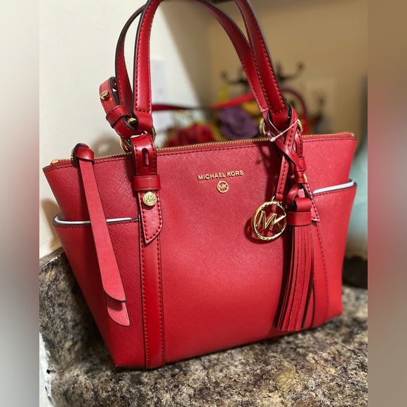❤️🔥MICHAEL KORS SAFFIANO LEATHER CROSSBODY/SATCHEL TOTE w/FREE DUST BAG 👜 - Picture 4 of 15
